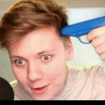 pyrocynical pointing a gun at his head