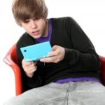 Justin Beiber playing games confused