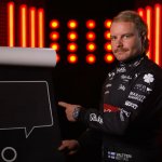 Bottas pointing