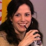 laughing side eye Mary-Louise Parker