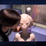 Mara Küsst Alien GIF Template