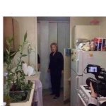 Hillary Clinton In An East Harlem Kitchen