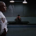 Brooklyn 99, Holt, Window