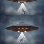Ovni abduciendo y regresando a amlo mierdas de palacio