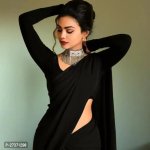 Mujhe ye saree pasand koi mejhe mujhe