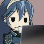 Lucina looking at laptop meme