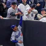 Yankees Fan Stealing Ball