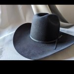 Chute hat