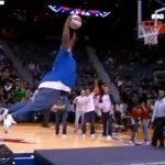 Big guy dunk
