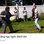 Hai thằng ngu ngốc đánh lộn meme