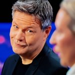 Robert Habeck looks at Alice Weidel