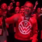 Mark Carney danse meme