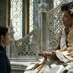 Moiraine kneels to Siaun