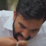 Eat rice with hand pajeet