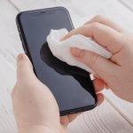 Cleaning phone screen