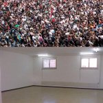 crowded emtpy