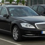 Mercedes-Benz W221 4MATIC meme