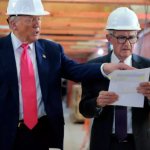 Trump confirms he's an idiot to Powell