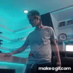 Ninaj low taper fade GIF Template