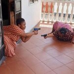 Señoras con pistola template