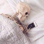 SKELETON WAITING CALL