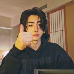 sunghoon reaction pic