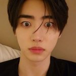 sunghoon reaction pic 7