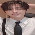 sunghoon reaction pic 13