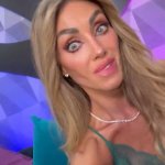 Anahi creepy sq