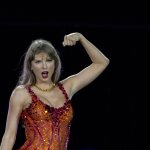 Tswift strong arm
