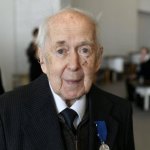 97-vuotias politiikko