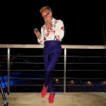 Gianluca Vacchi fuma una sigaretta meme