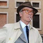 Vittorio Feltri sigaretta in bocca meme