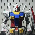 Gundam shield bash meme