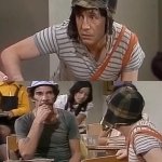 Chavo mirando a Don Ramon