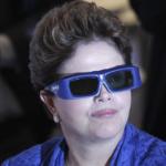 Dilma de oculos 3D
