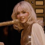 Sabrina Carpenter Face