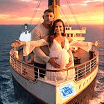 Mike Vrabel and Dianna Russini on the love boat meme