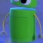 Confused beep looking around