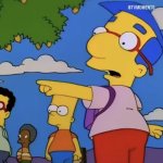 Milhouse pointing