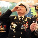 Russian WW2 vets laugh their asses off at your imaginary interne meme