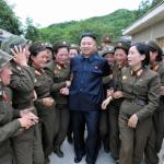 Kim Jong Un with women