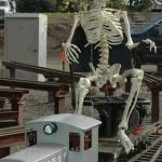 SkeletOnTrain