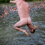 NudeJumping
