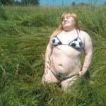 Fat girl | DOES THIS BIKINI MAKE ME LOOK FAT | image tagged in fat girl | made w/ Imgflip meme maker