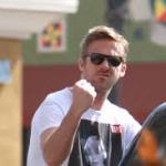 Gosling Fist Shake