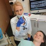 female dentist 