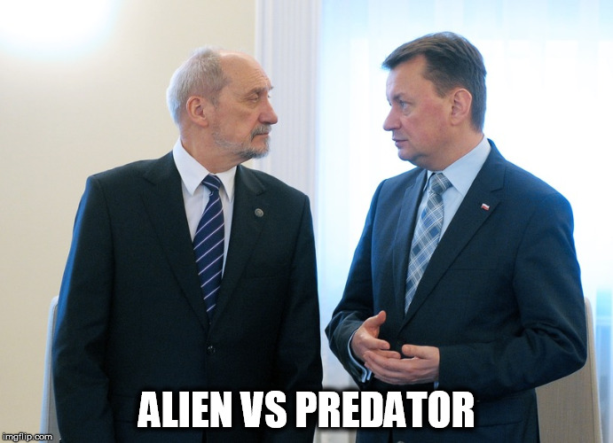 ALIEN VS PREDATOR | made w/ Imgflip meme maker