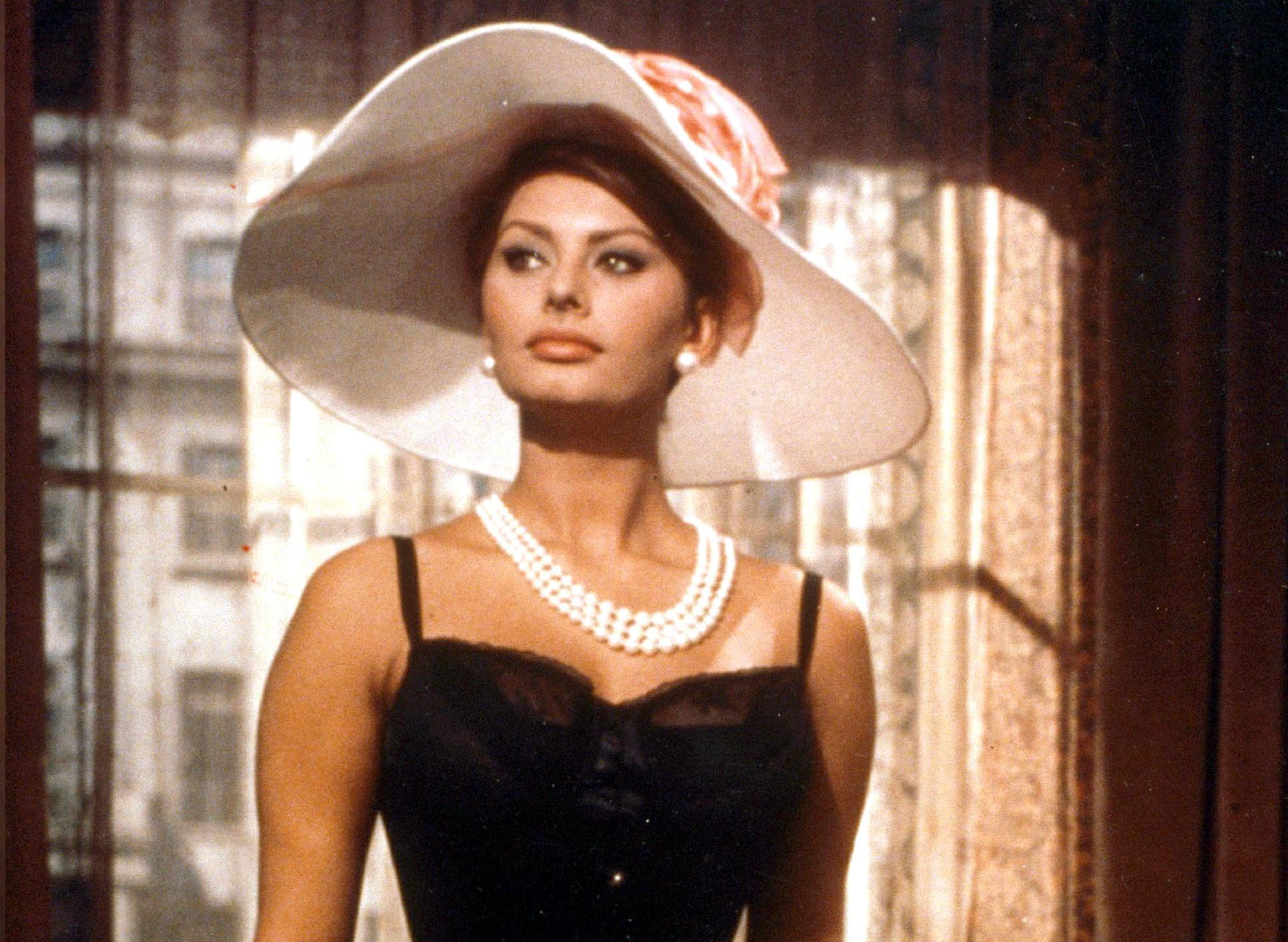 Sophia Loren Blank Meme Template