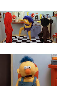 Amarillo bailando Blank Meme Template